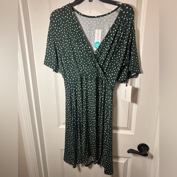 41 Hawthorn Elisse Knit Surplice Dress - Picture 1 of 4